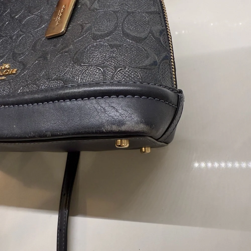 Coach Signature Dome Satchel w/Crossbody Strap - Picture 4 of 6